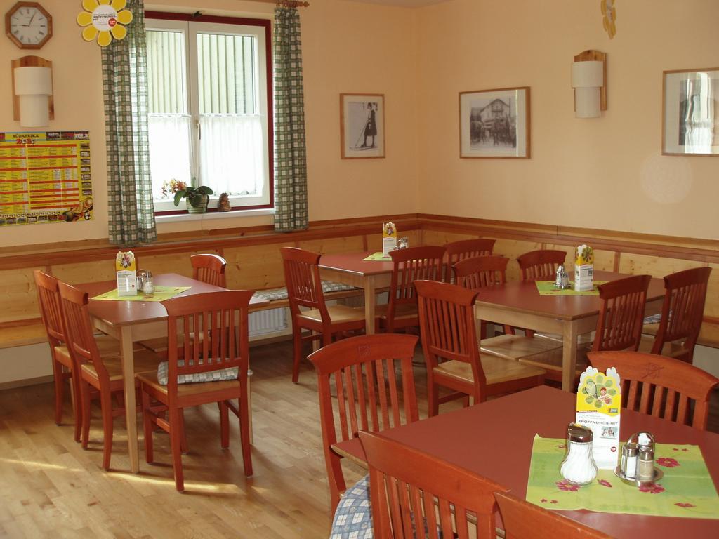 Hotel Jufa St. Martin Sankt Martin am Tennengebirge Esterno foto